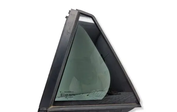 Peugeot 2008 II Rear vent window glass 9825845080 9825845180 E643R006723