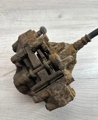 Mercedes-Benz C W203 Rear brake caliper