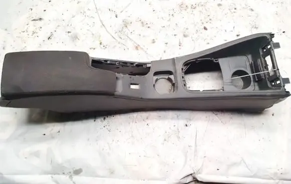 Renault Megane III Armrest 1011099001 015012-001