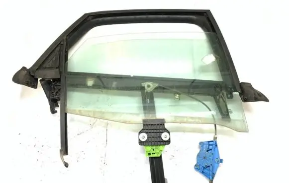 Audi A4 S4 B6 8E 8H Rear door window/glass frame 
