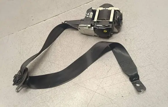 Volkswagen PASSAT B8 Front seatbelt 626346700 010R0000