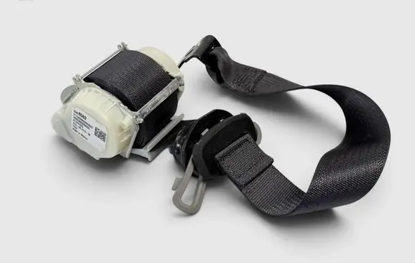 Chevrolet Suburban Rear seatbelt 
