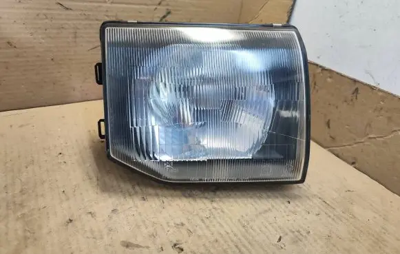 Mitsubishi Pajero Headlight/headlamp 11037747 W02030