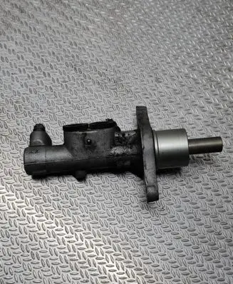 Volkswagen Touran I Master brake cylinder 03339005512