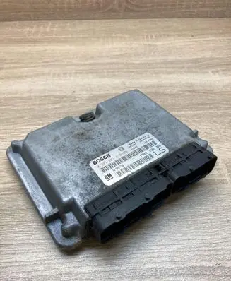 Opel Astra G Engine control unit/module ECU 90589736 0281001670 546