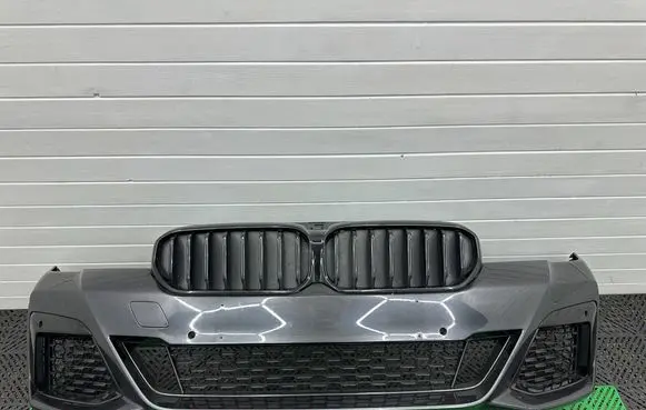 BMW 5 G30 G31 G38 Front bumper 8098644