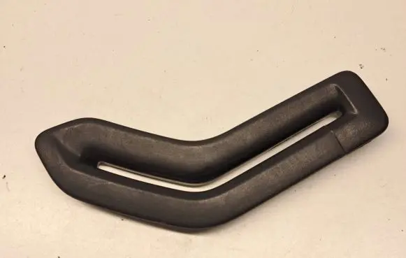Volvo V50 Seat belt trim 8665745 11137