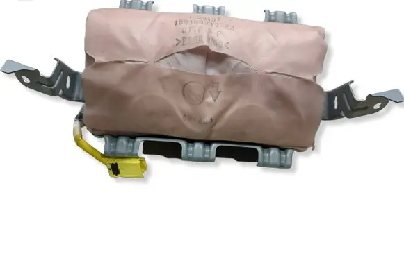 Mazda 6 Passenger airbag 0589P1000197 T83DGA80109