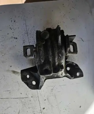 Citroen C5 Engine mount bracket 326B96