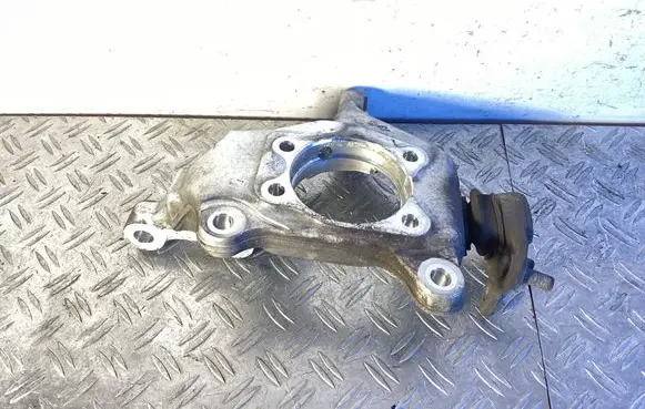 Lexus RX V Rear wheel hub