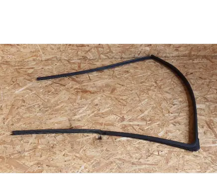 Toyota Yaris Rubber seal front door window/glass 681410D260 TGCZ3TPV1