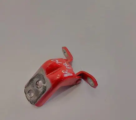 Nissan Leaf II (ZE1) Front door lower hinge 