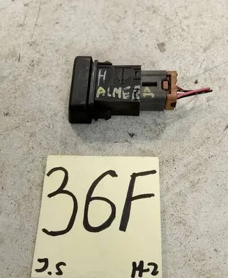 Nissan Almera N16 Fog light switch 253701N000