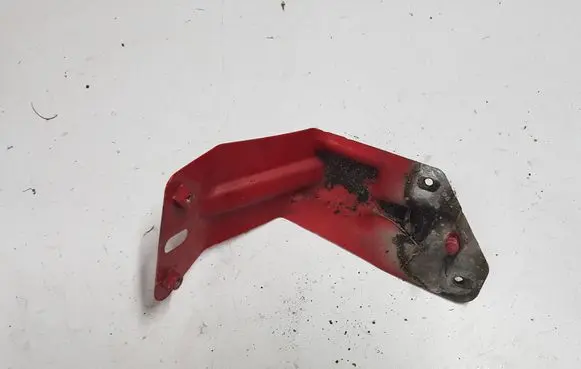 Seat Altea XL Fender mounting bracket 