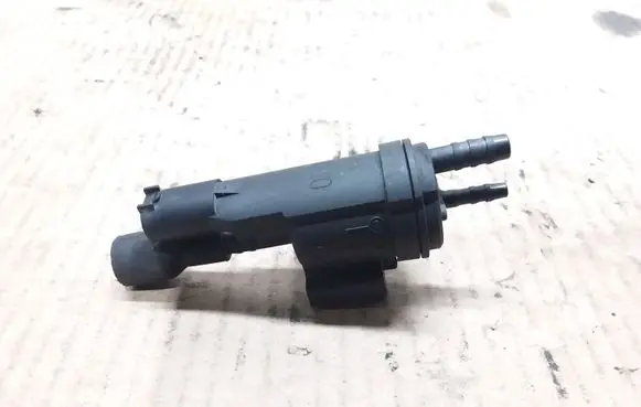 Mercedes-Benz C W204 Vacuum valve 0025401497 48B43625B00