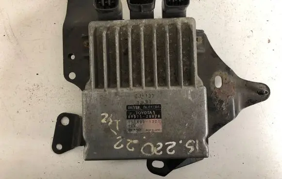 Lexus IS 220D-250-350 Fuel injection control unit/module 8987120070 1310001371