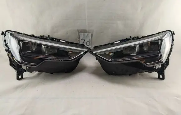 Audi Q3 F3 Headlights/headlamps set 
