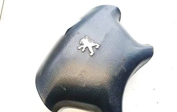 Steering wheel airbag