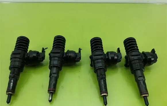 Volkswagen PASSAT B5.5 Fuel injectors set 038130073AJ