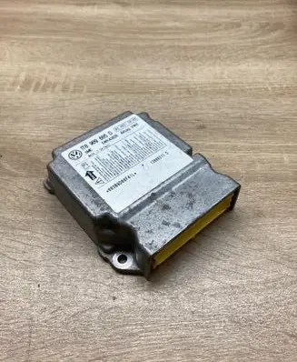 Volkswagen Touran I Airbag control unit/module 1T0909605D