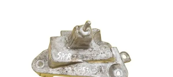 Nissan Juke I F15 Gearbox mounting bracket 1A0E3111 HRA2 HRA2DDT