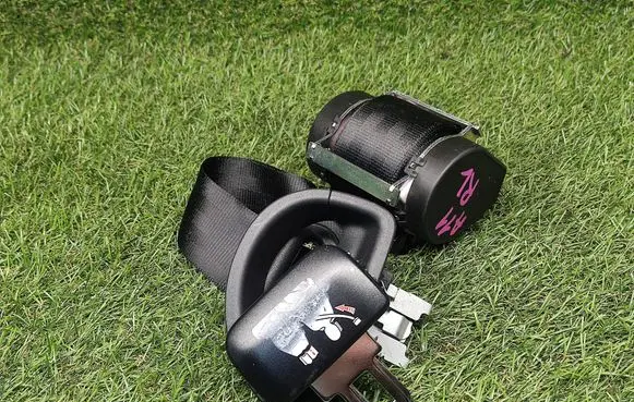Audi Q7 4L Third row seat belt 4L0857811 606898300
