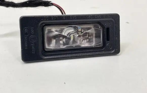 Volkswagen Tiguan Number plate light 5NA943021