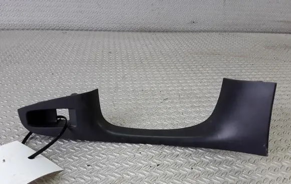 Volkswagen Jetta VI Rear door handle trim 