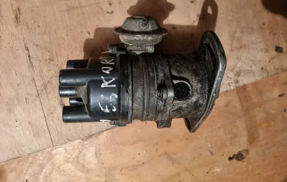Ford Escort Spark distributor 