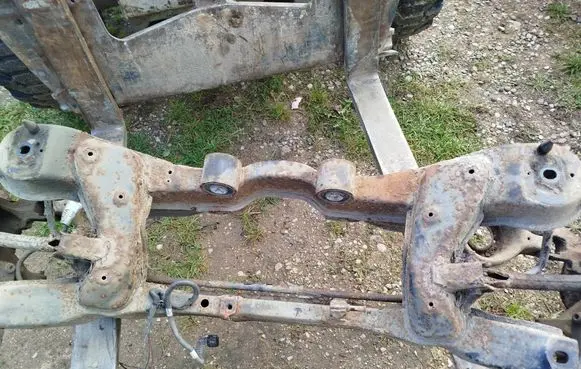 Ford Kuga I Rear axle beam 
