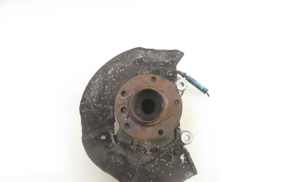 BMW 5 E60 E61 Front wheel hub spindle knuckle 6760953