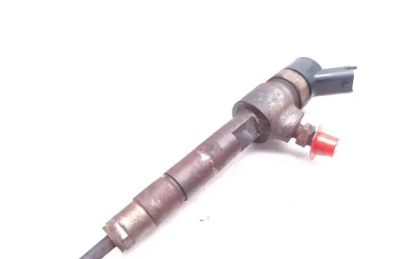 Fuel injector