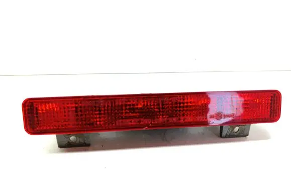 Mitsubishi Pajero Third/center stoplight 020245