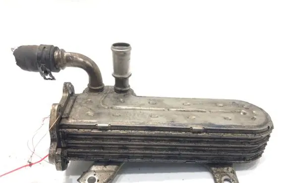 Volkswagen Jetta V EGR valve cooler 038131513AD