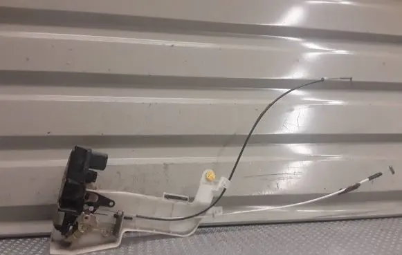 Chrysler Pacifica Front door lock 
