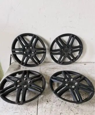 Opel Corsa B R14 wheel hub/cap/trim 