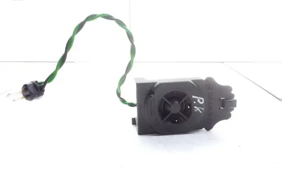Mercedes-Benz E W210 Panel speaker 2108201902