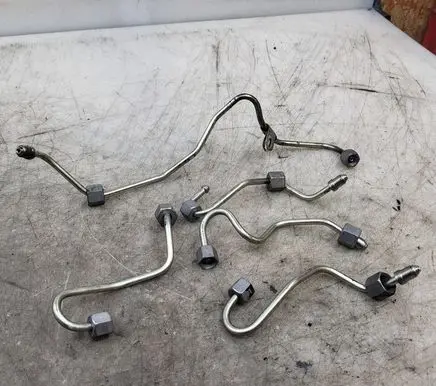 Nissan Qashqai Fuel line pipe