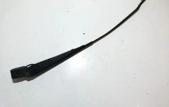 Front wiper blade arm