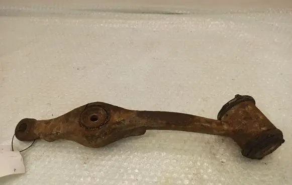 Mercedes-Benz E W123 Front lower control arm/wishbone