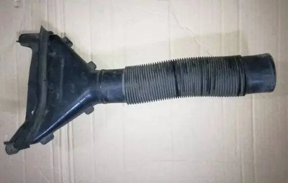 Mercedes-Benz W123 Air intake duct part 6170940211