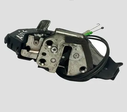 Toyota Auris 150 Front door lock