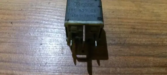 Skoda Fabia Mk1 (6Y) Other relay 191937503 4ra003510-58