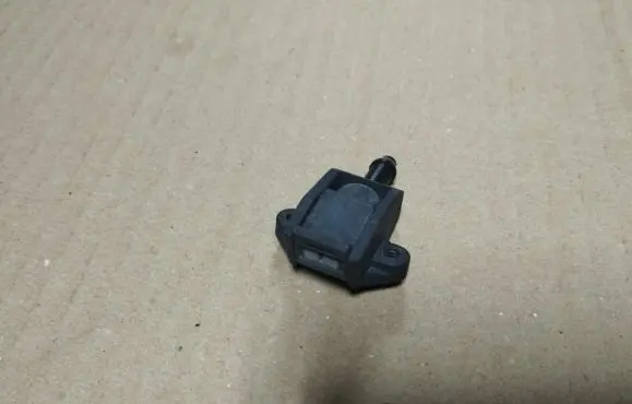 Honda Civic Windshield washer spray nozzle 