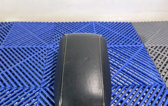 Toyota Auris E180 Armrest 5881202130