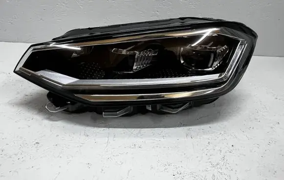 Volkswagen Golf Sportsvan Headlight/headlamp 517941077 241117937