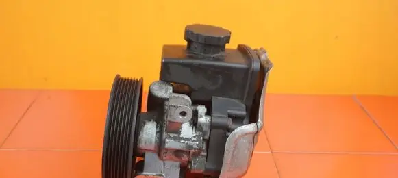 Mercedes-Benz C W204 Power steering pump A0034664301 271952