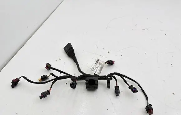 Audi A3 8Y Fuel injector wires 06N971627B