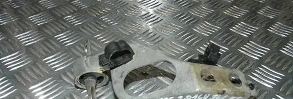 Alfa Romeo 166 Engine mount vacuum valve ALFA_ROMEO_166_2.0_16V_TS_ŁAPA_PODUSZKA