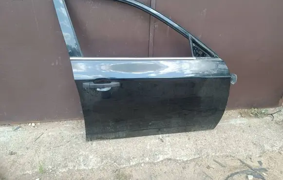 Subaru Impreza III Front door